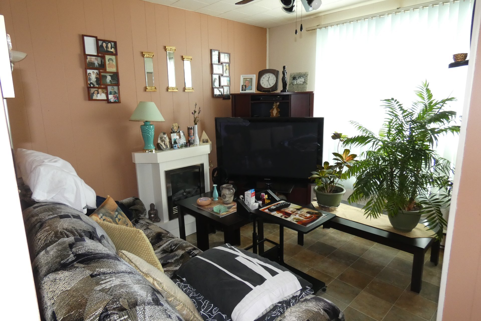 Propriétés 105 Place Cent La Sarre Les immeubles EXCELL